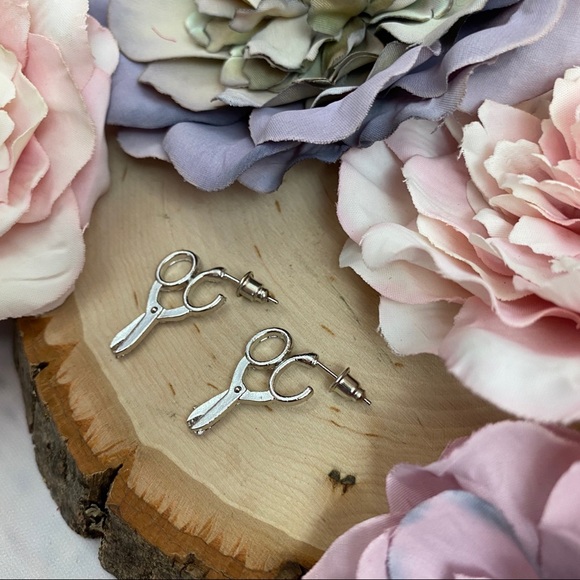 Modern Scissor Earrings - Picture 11 of 16
